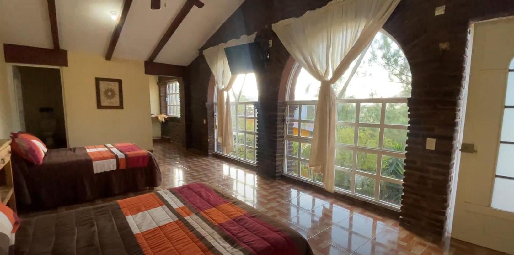 Quinta Las Bugambilias Hotel เตโกซาอุตลา ภายนอก รูปภาพ
